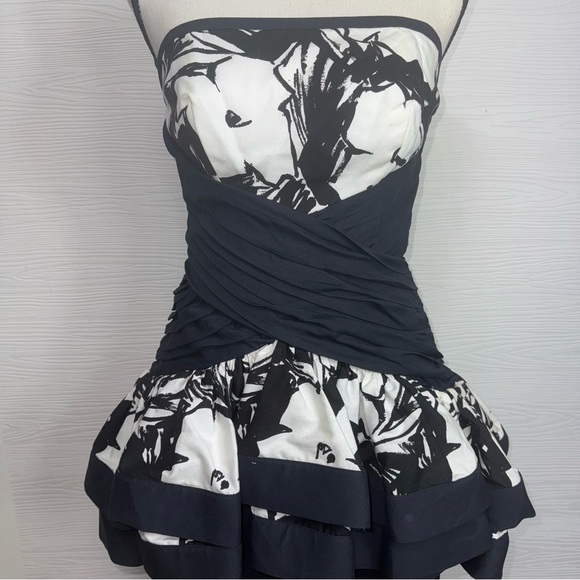Cache Black White 80s Style Peplum strapless dress - Picture 3 of 10